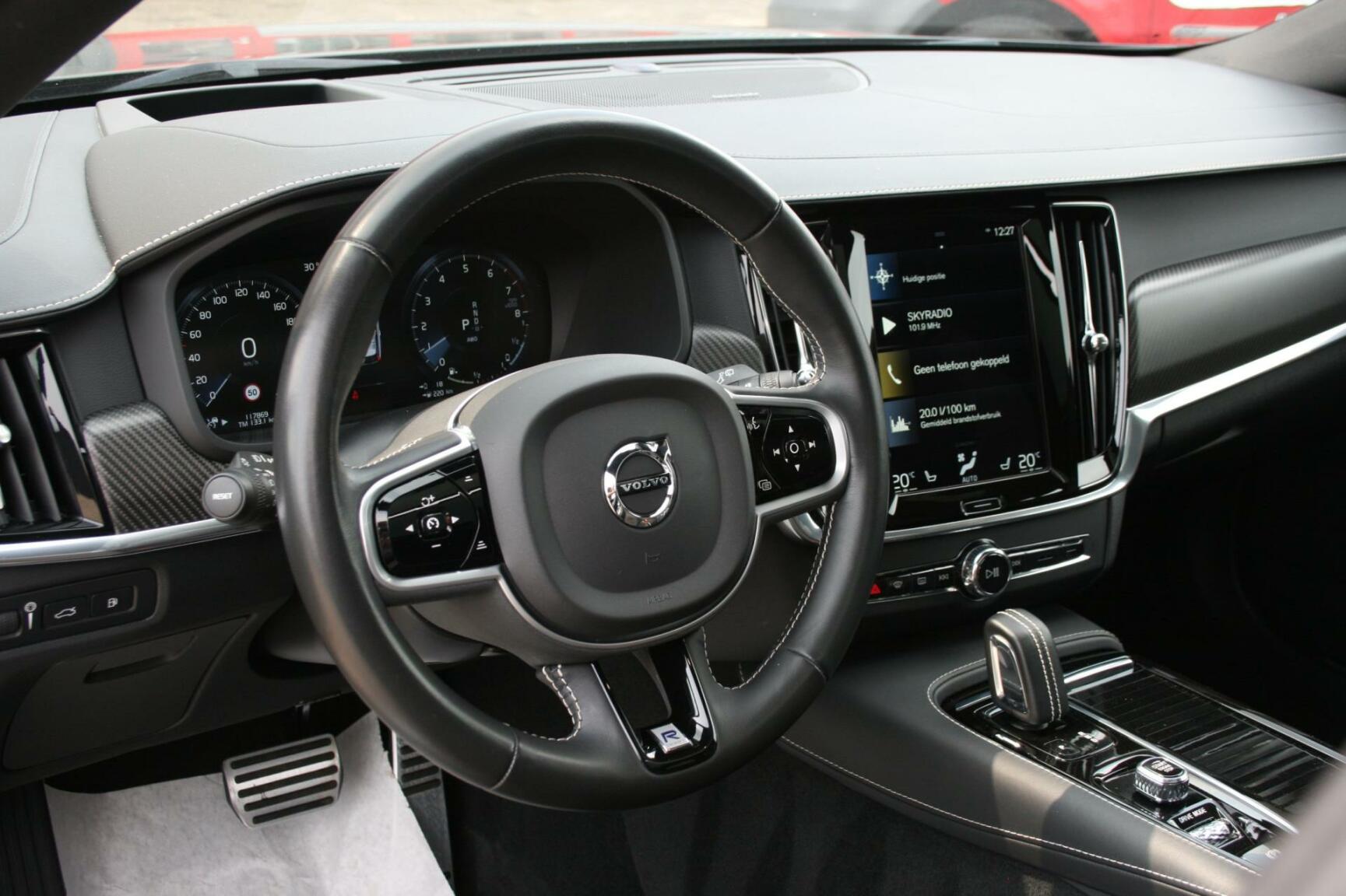 Volvo-V90-1