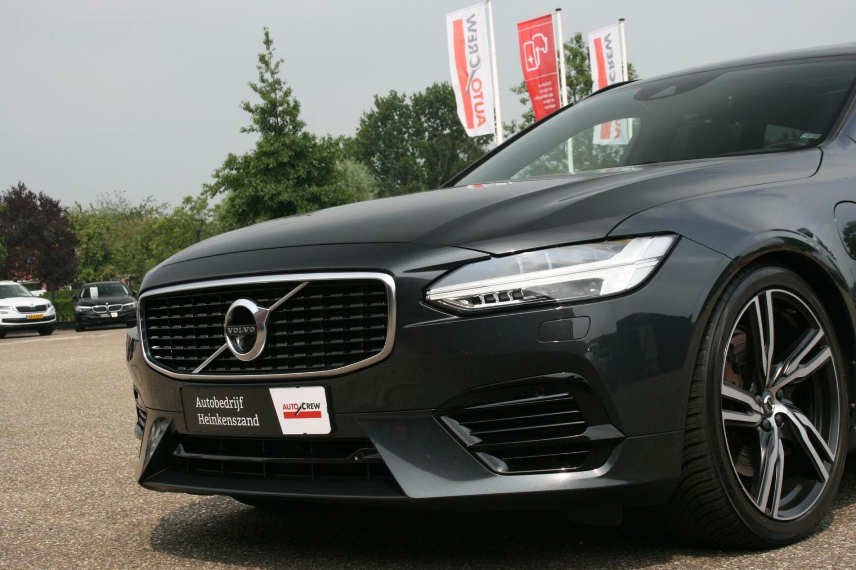 Volvo-V90-6