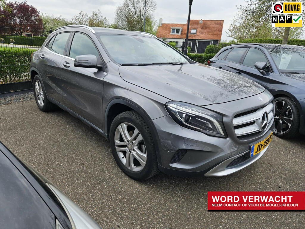 Mercedes-Benz-GLA-thumb